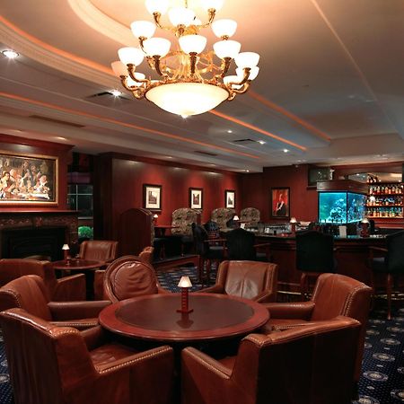 Chateau Louis Hotel & Conference Centre 에드먼턴 외부 사진