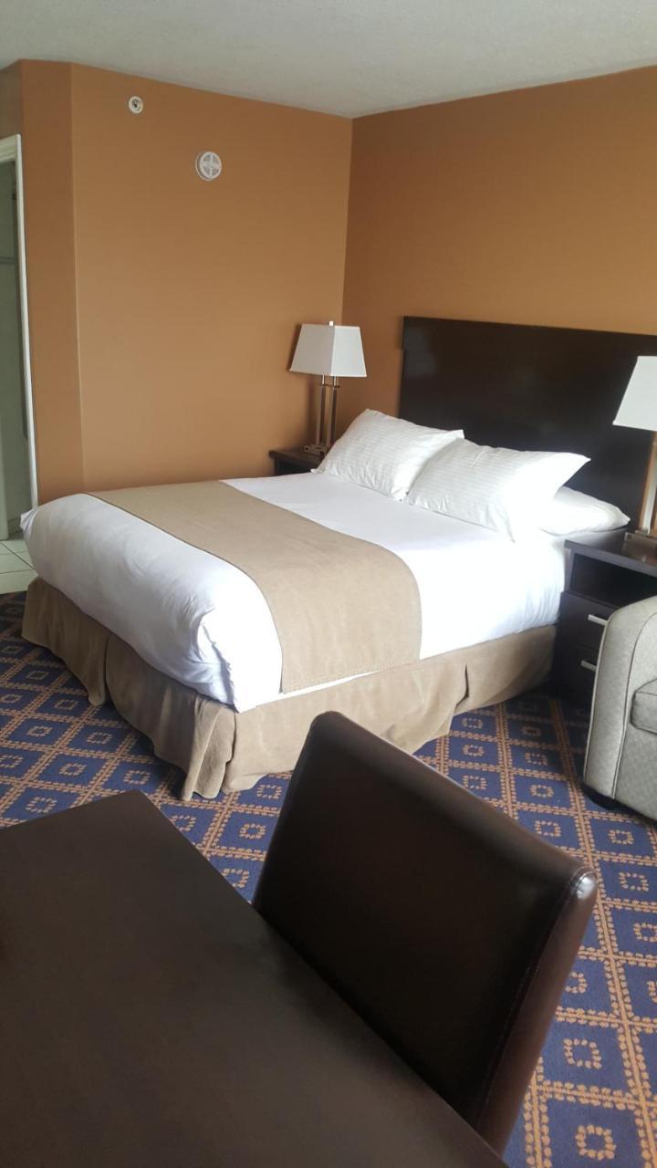 Chateau Louis Hotel & Conference Centre 에드먼턴 외부 사진